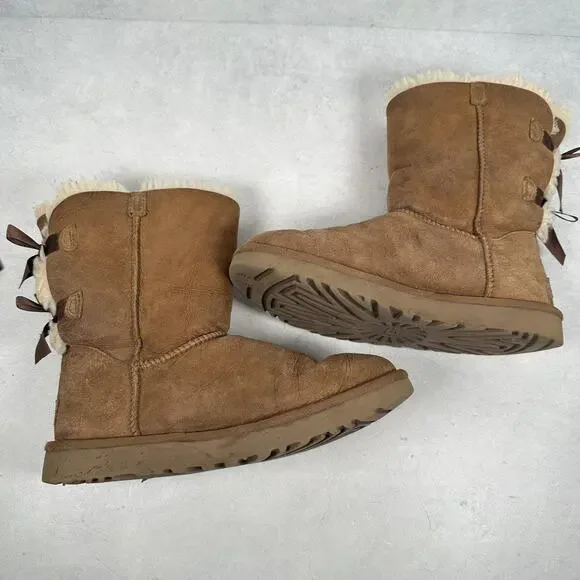 UGG Bailey Bow Boots Short Womens Size 8 Chestnut Suede Sheepskin Lined Bow Back - Picture 8 of 14
